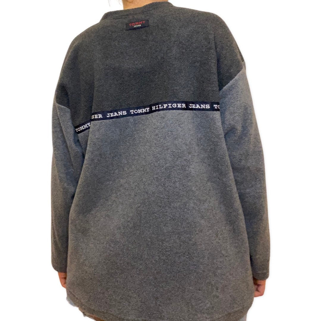 Tommy Hilfiger, 90's Fleece Sweater Warm Cozy Jumper, Pullover Fleece Crewneck Sweater, Oversized Color Block Sweatshirt, Grey Fleece