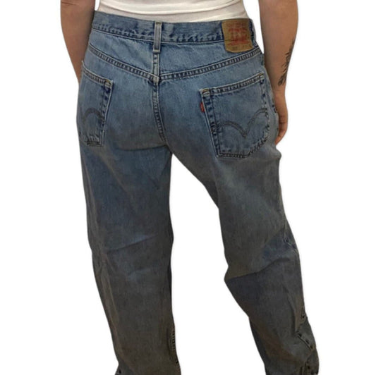 Vintage Levis 550 jeans, Levi denim pants, blue wash jeans, 90s denim, wide leg denim, baggy jeans, size W36 L32, 100% cotton, relaxed fit