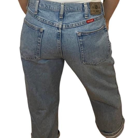 Vintage Wrangler jeans, Light Wash denim, light blue wash jeans, 90s denim, wide leg denim, baggy jeans, size W34, 100% cotton, relaxed fit