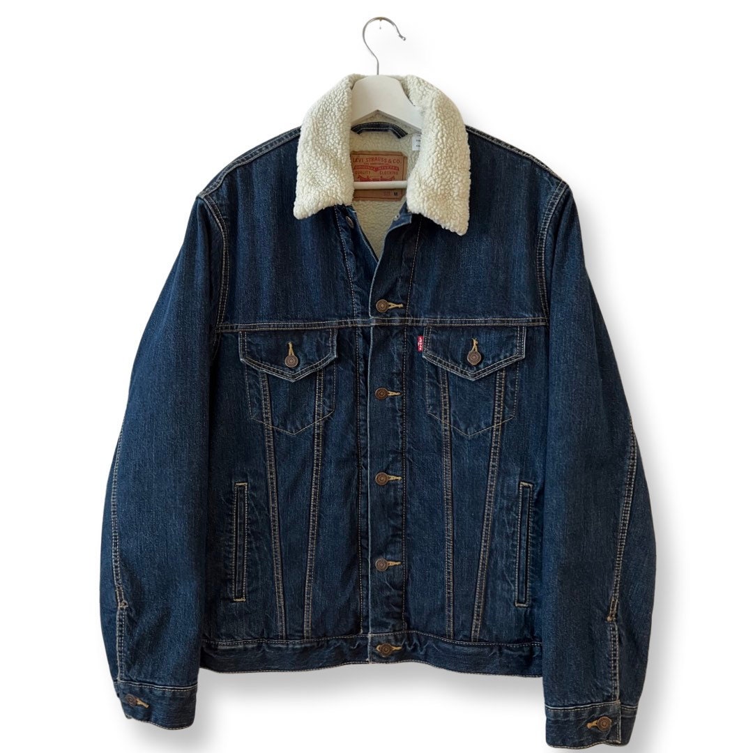 Levis Jacket, Y2K Sherpa Lined Jean Jacket, Dark Blue Denim Coat, Button Up, Size Medium, Oversized Jacket with Sheep Lining