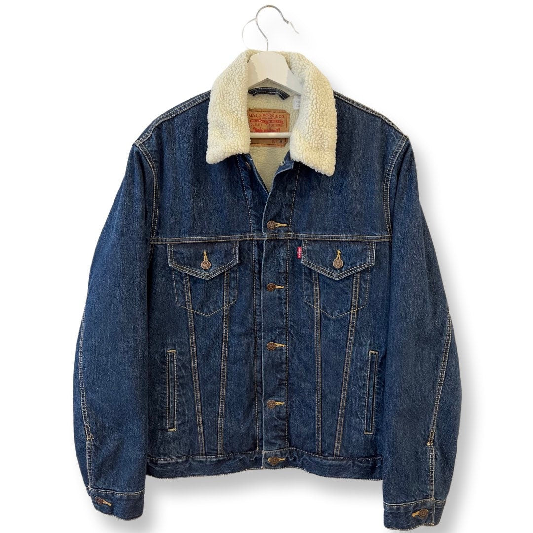 Levis Jacket, Y2K Sherpa Lined Jean Jacket, Dark Blue Denim Coat, Button Up, Size Medium, Oversized Jacket with Sheep Lining