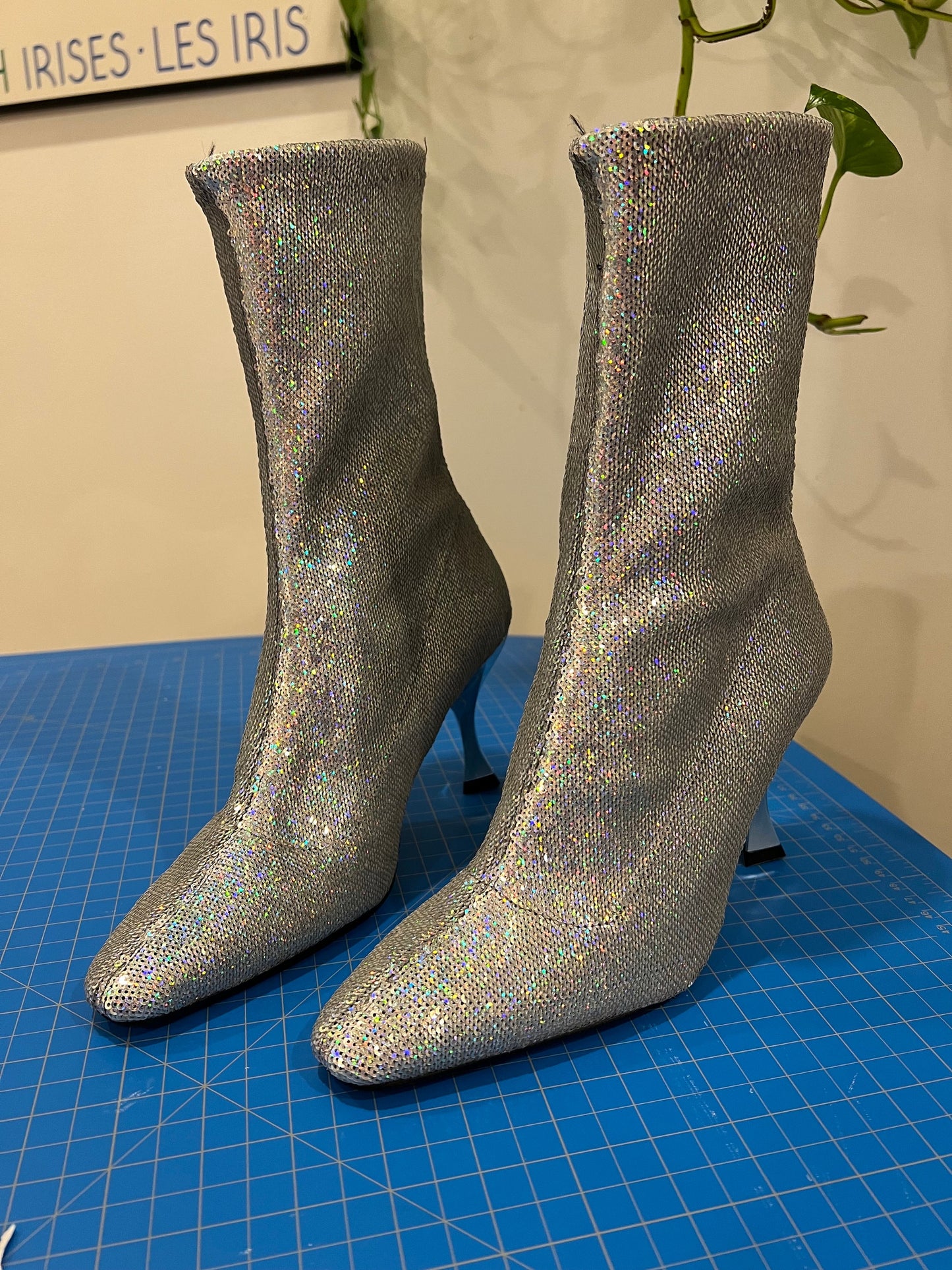 2000's Silver Sparkly Boots - Vintage Intervalle Sparkly Diamond-Encrusted Y2K Silver Boots - Size 36 (6 USA), Iconic Mid-Calf Heeled Boot