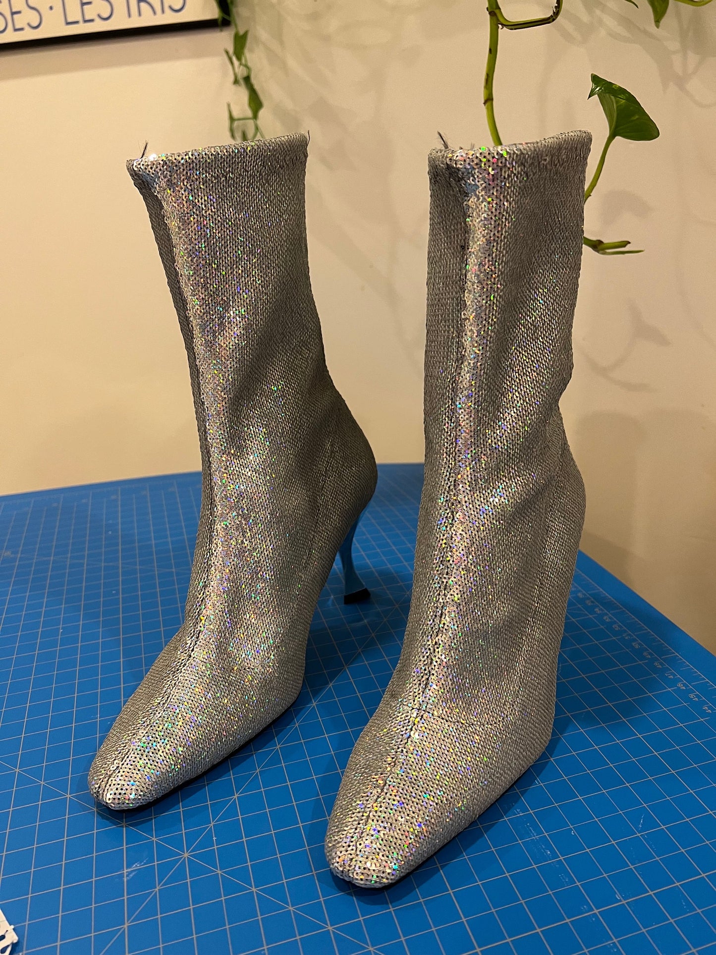 2000's Silver Sparkly Boots - Vintage Intervalle Sparkly Diamond-Encrusted Y2K Silver Boots - Size 36 (6 USA), Iconic Mid-Calf Heeled Boot